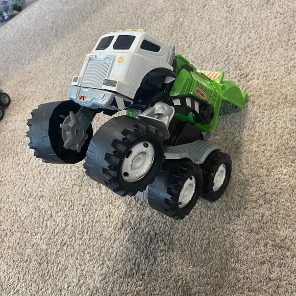 2009 Matchbox Stinky The Garbage Truck - NOT WORKING - Picture 5 of 5